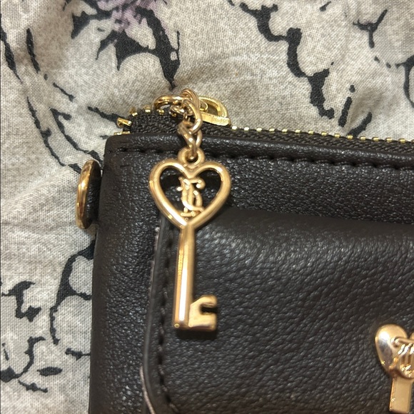 Juicy Couture Faux Leather Black key keychain Women's coin purse Bag wallet - Picture 2 of 5